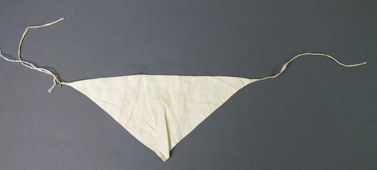 1994.0107.105 Headcloth, View 1