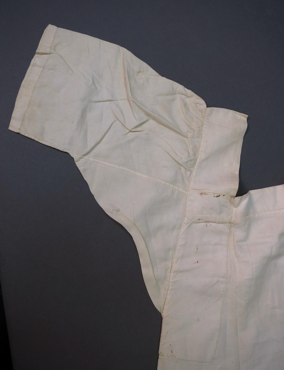 1994.0107.114 Shift, Sleeve