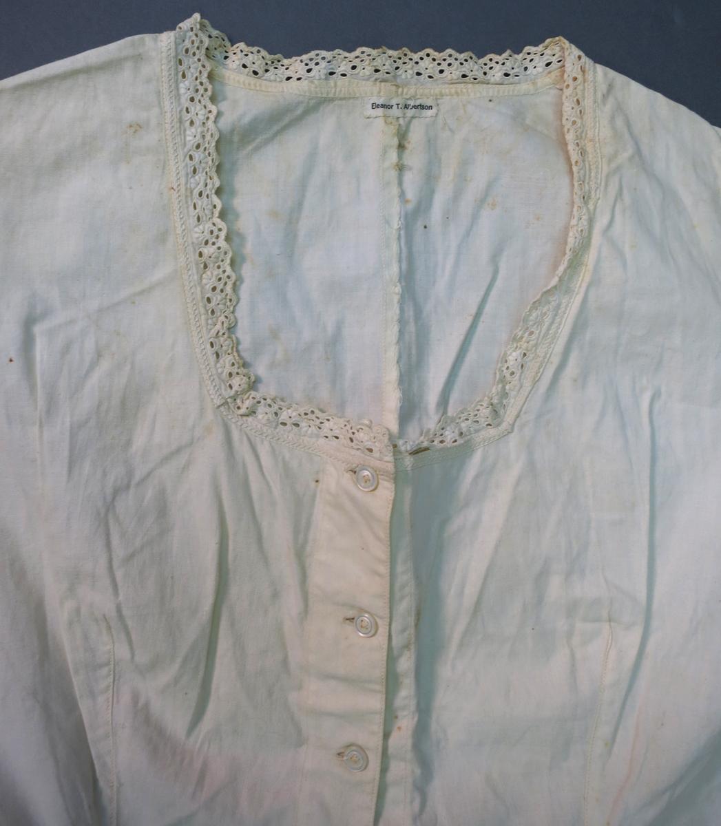 1994.0107.115 Undergarment, Neckline