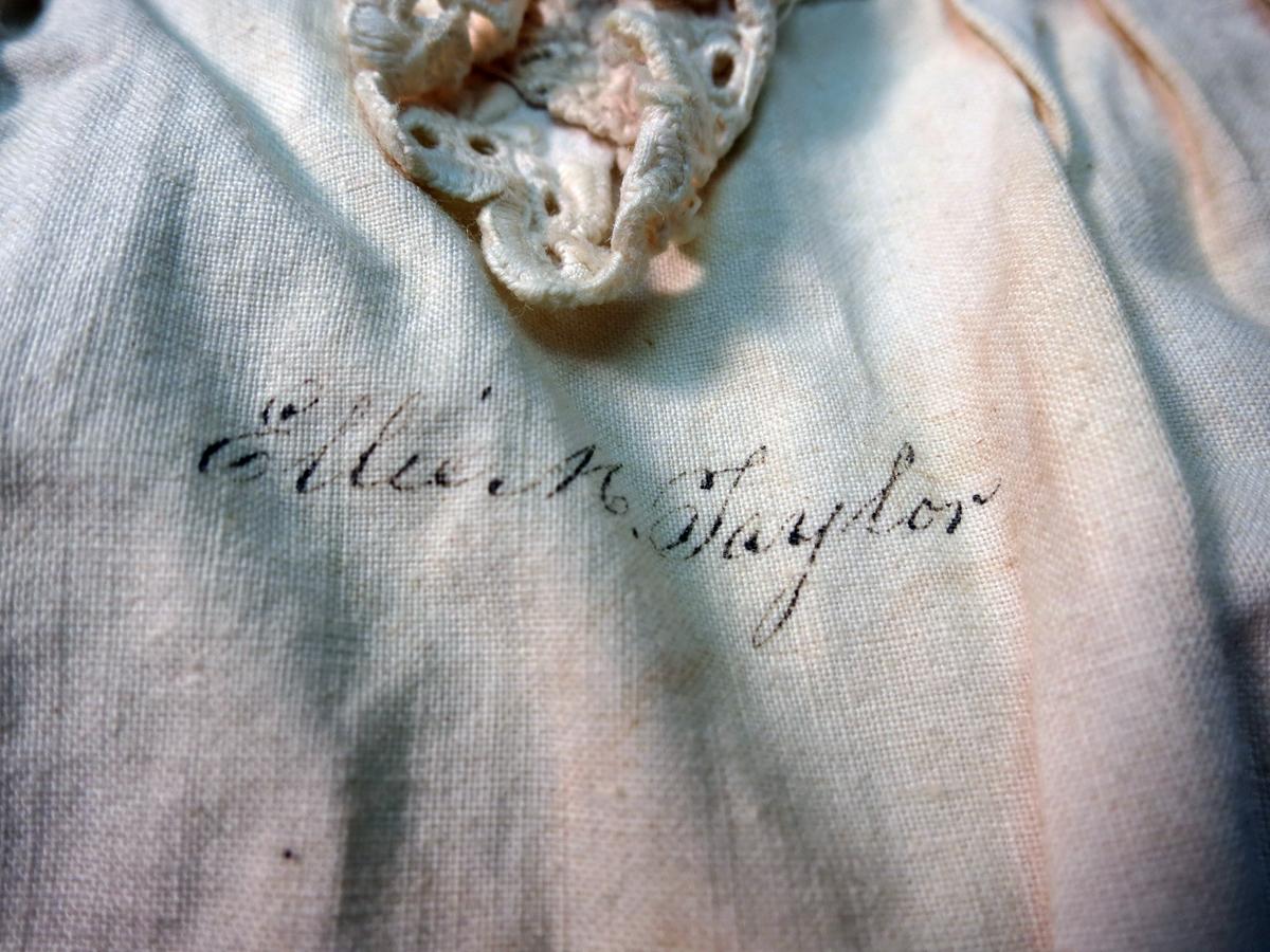 1994.0107.116 Shift or nightgown, Mark