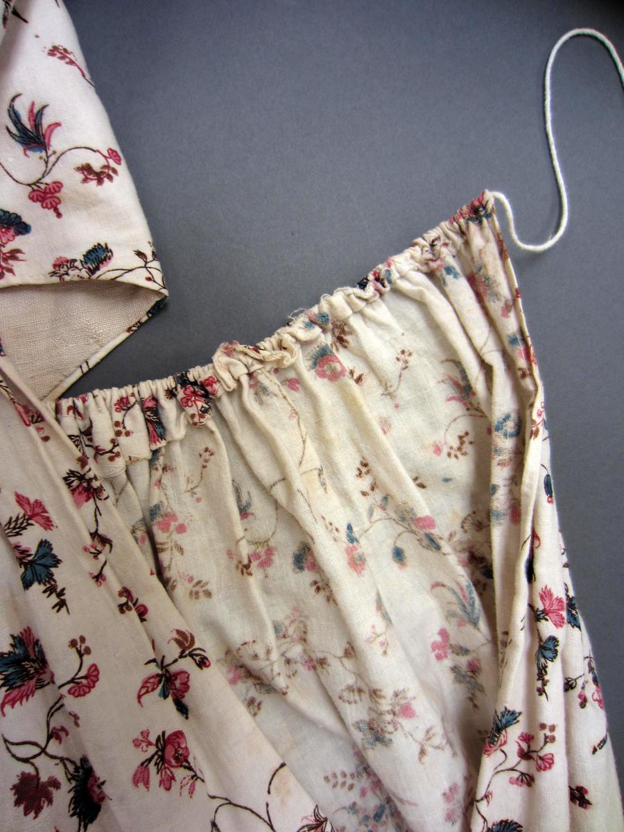 1994.0108 Dress, Drawstring