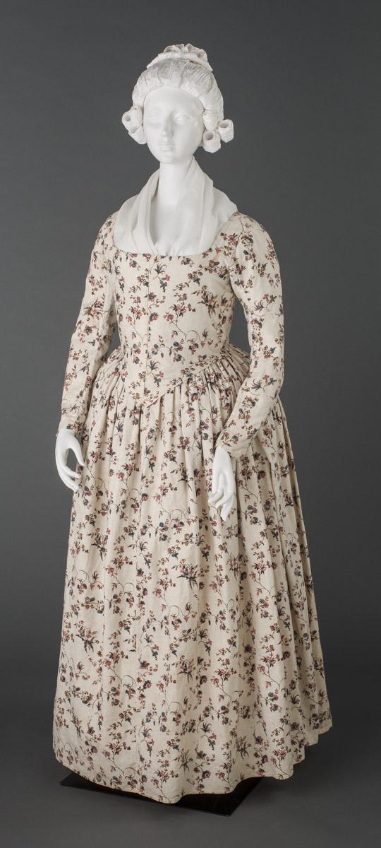 1994.0108 Dress, on mannequin, Book image C126a
