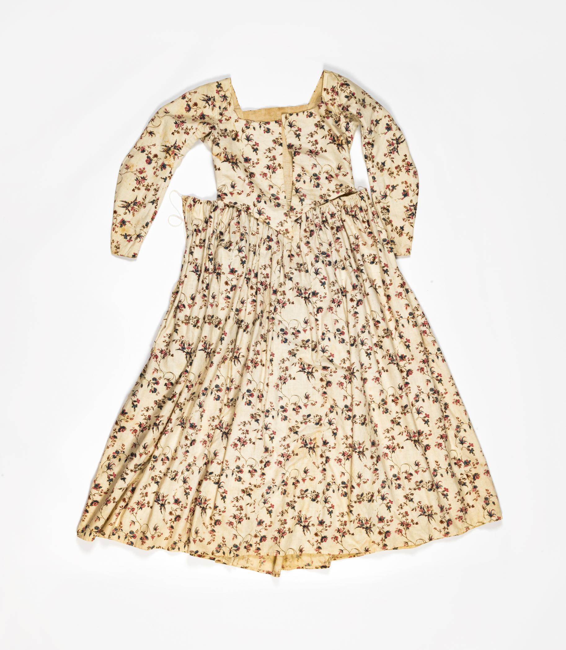 1994.0108 Dress, view 1