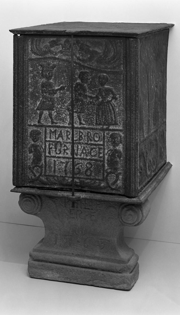 1994.0111 A-E Stove (bw, view 1)