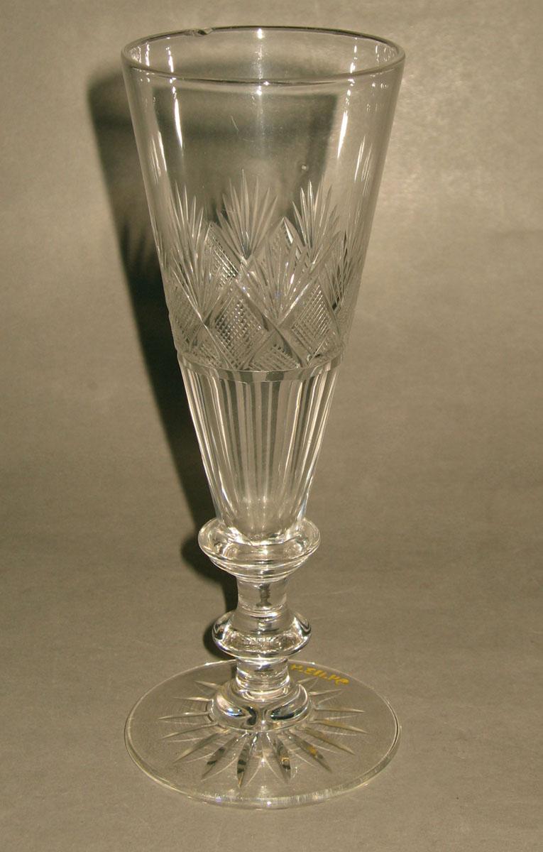 1994.0113.004 Glass champagne glass
