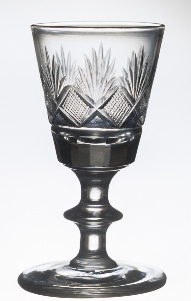1994.0115.001 Glass wineglass