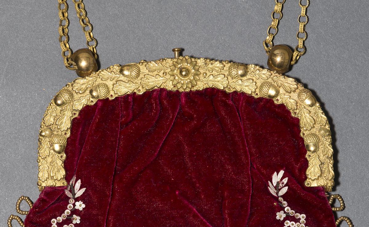 1994.0119 Purse, Detail