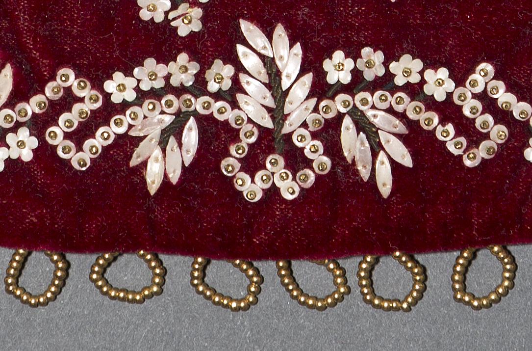 1994.0119 Purse, Detail 4