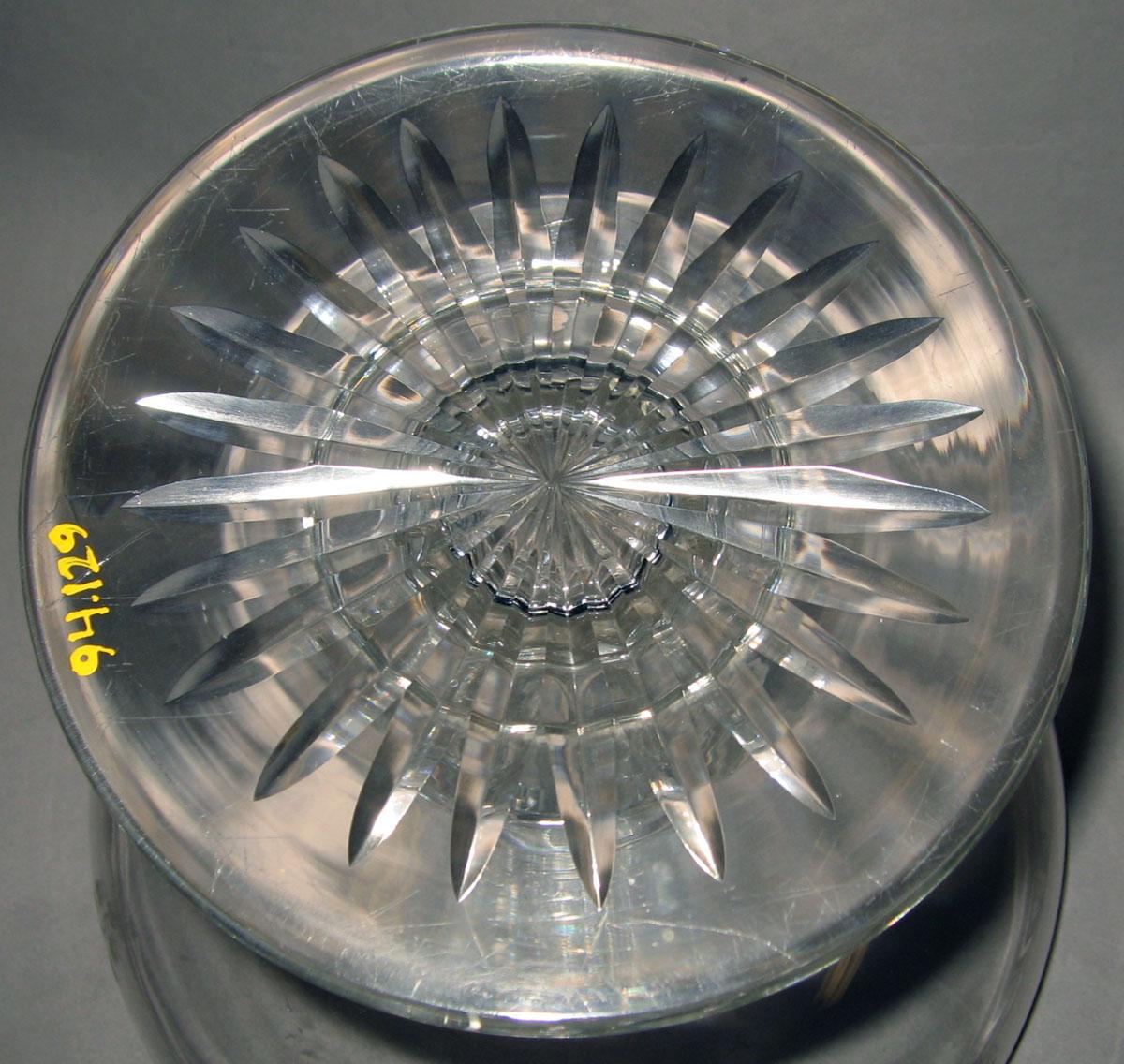 1994.0129 Glass compote (underside)