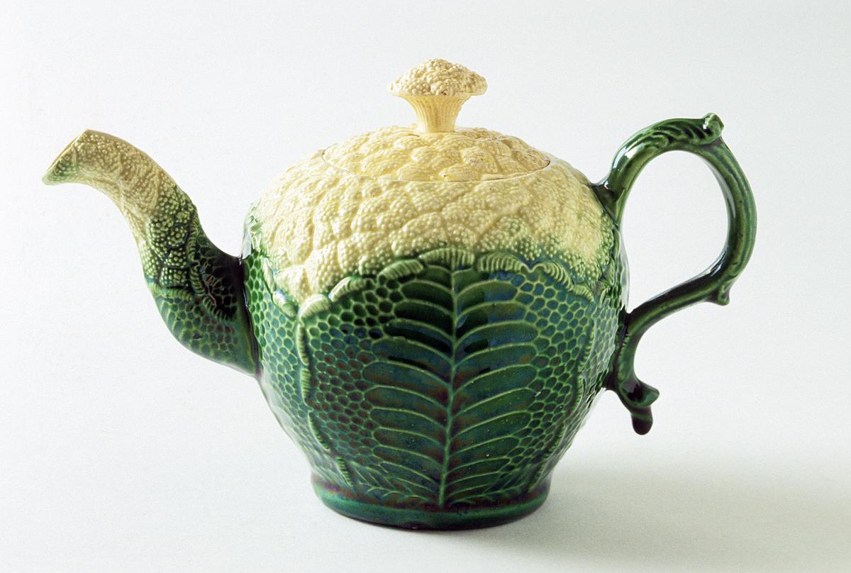 1995.0002 A, B Teapot
