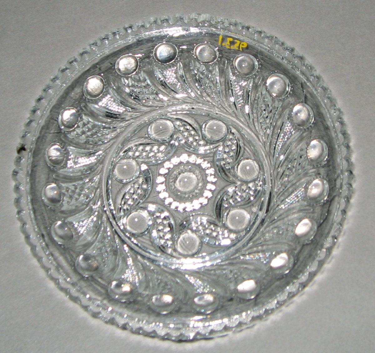 1995.0003.001 Pressed glass dish