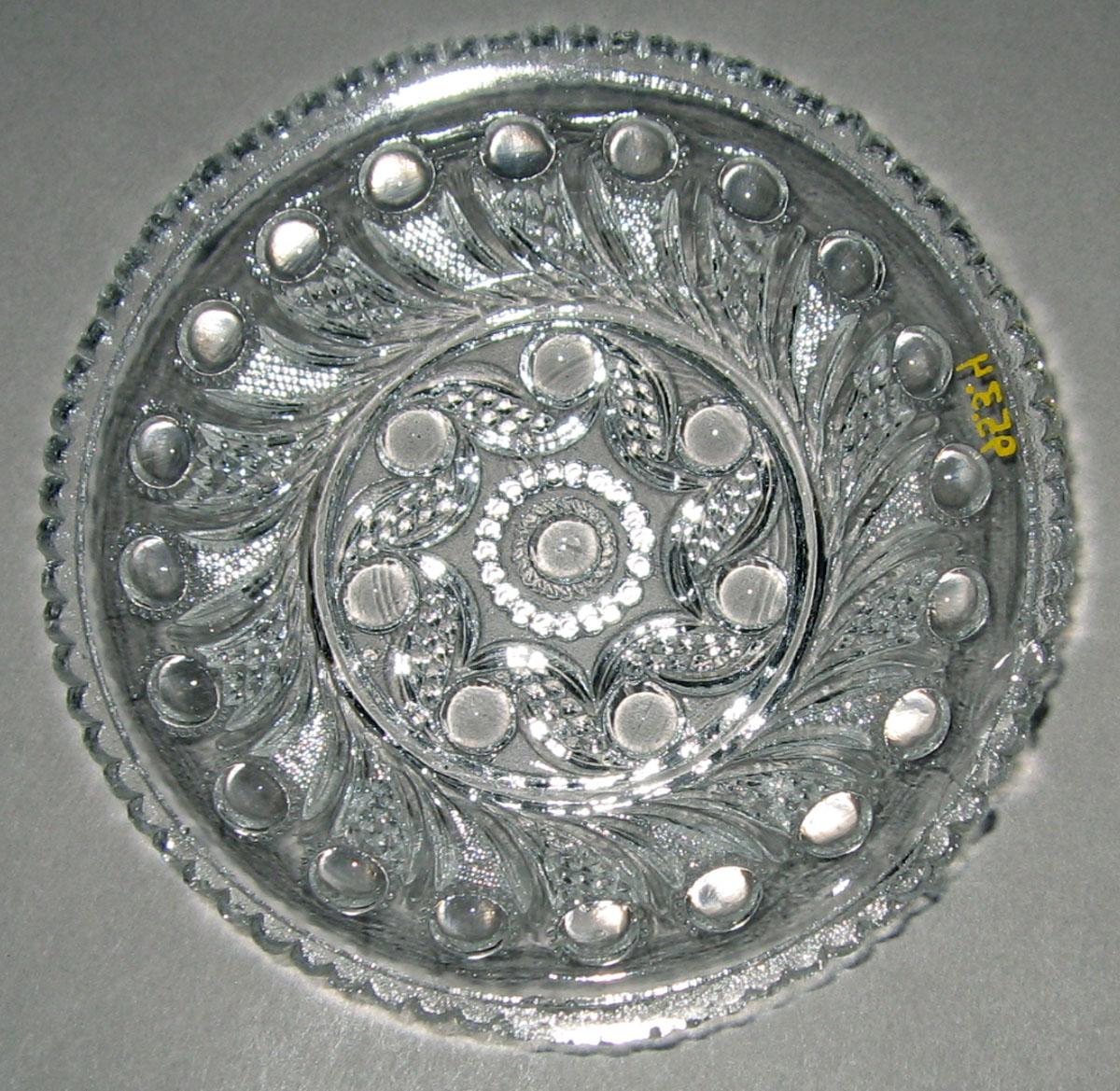 1995.0003.004 Pressed glass dish
