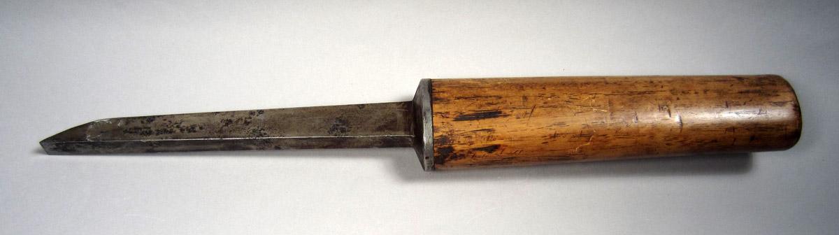 1995.0006.027 Mortise chisel, View 2