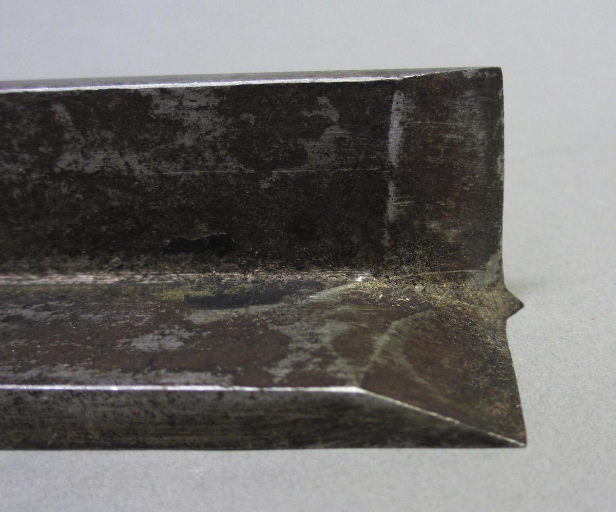 1995.0006.032 Bruzz chisel, edge detail