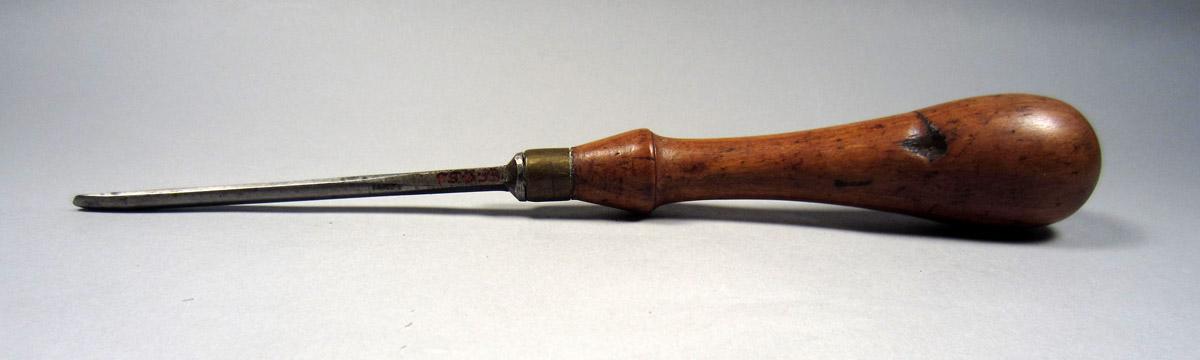 1995.0006.033 Chisel, View 2