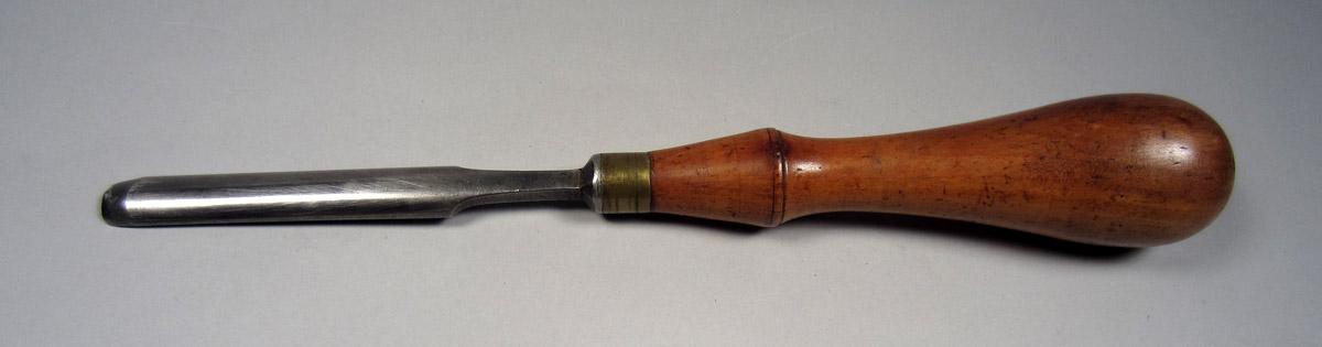 1995.0006.036 Chisel, Back