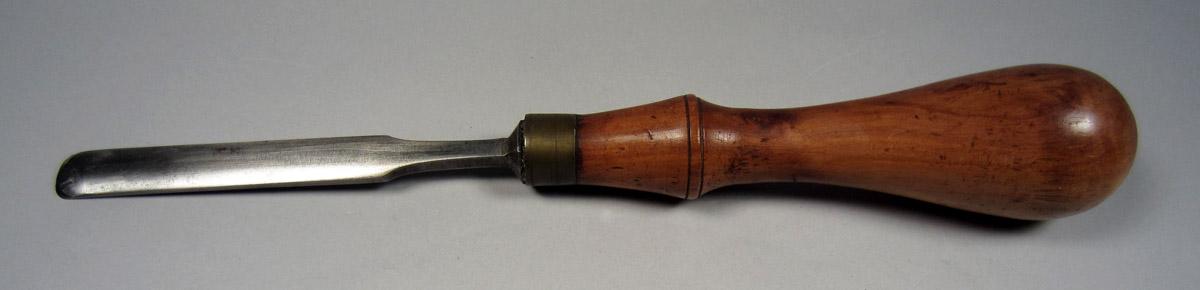 1995.0006.037 Chisel, Underside