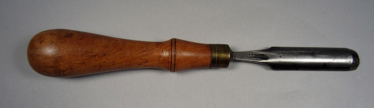 1995.0006.040 Chisel, Back