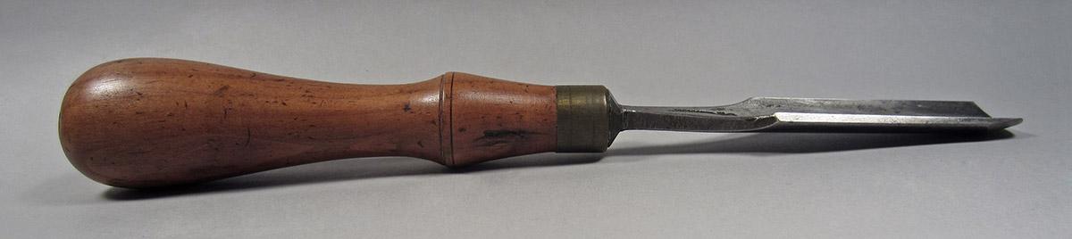 1995.0006.043, Gouge, side 2