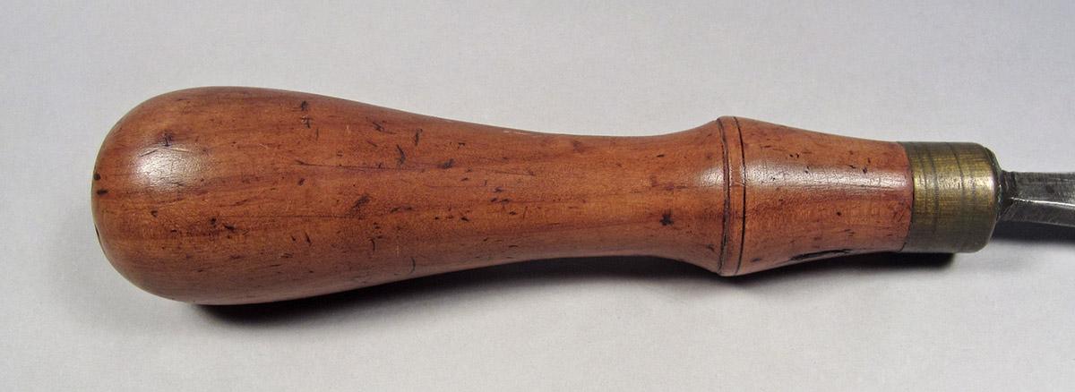 1995.0006.043, Gouge, handle