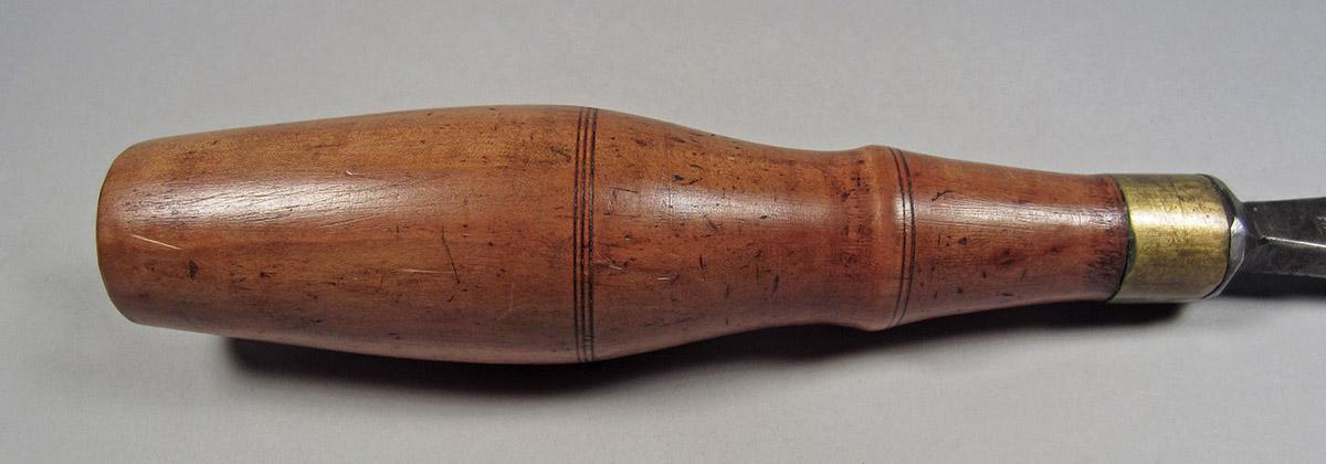 1995.0006.044, Gouge, handle