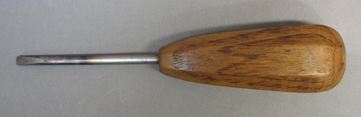 1995.0006.183 Turnscrew, side 2