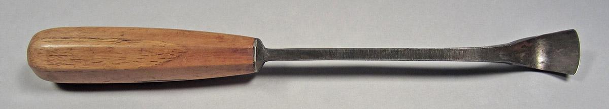 1995.0006.058, Gouge, side 1