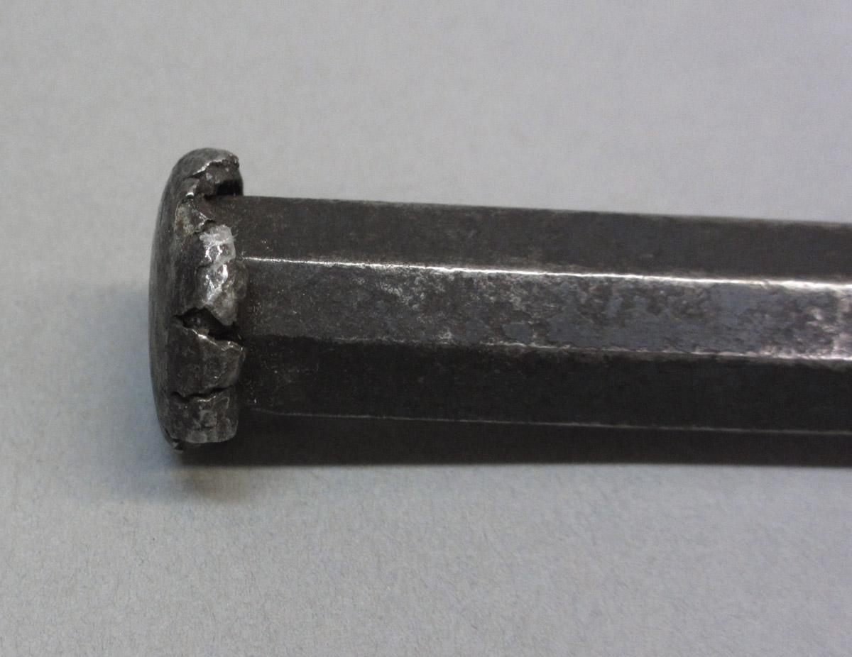 1995.0006.066 Cold chisel, base detail view
