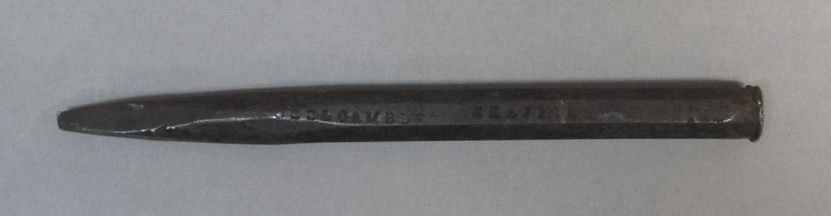 1995.0006.071 Flooring punch chisel, side 1