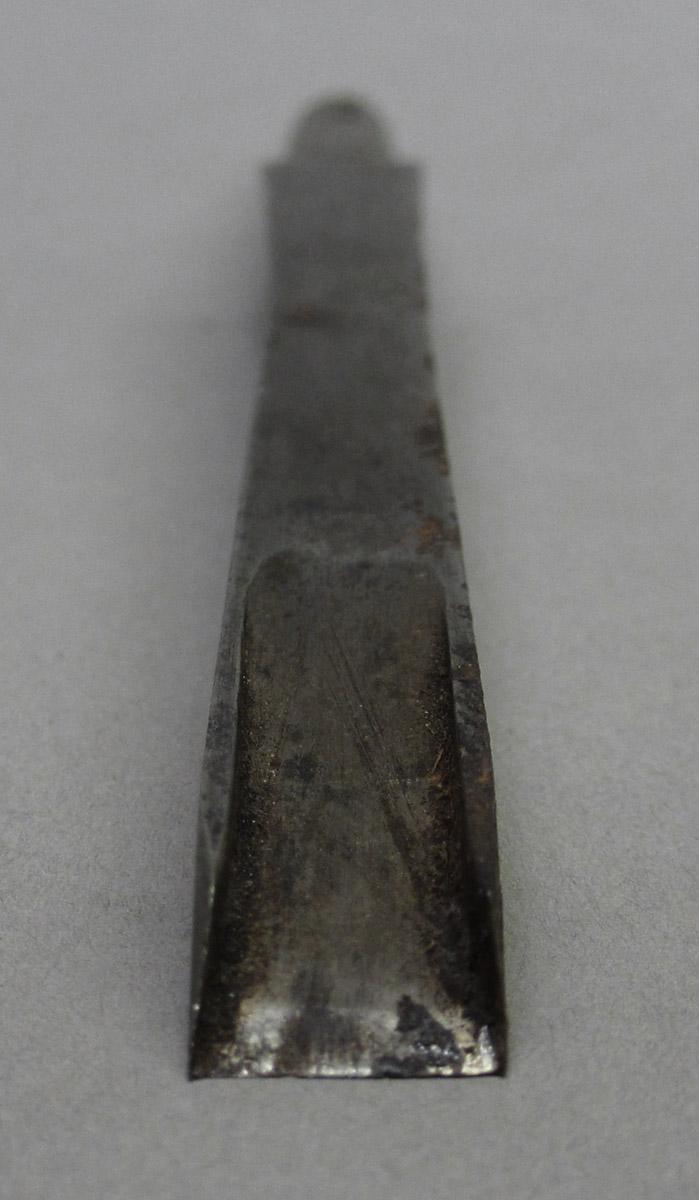 1995.0006.078 Machine mortise chisel, channel detail