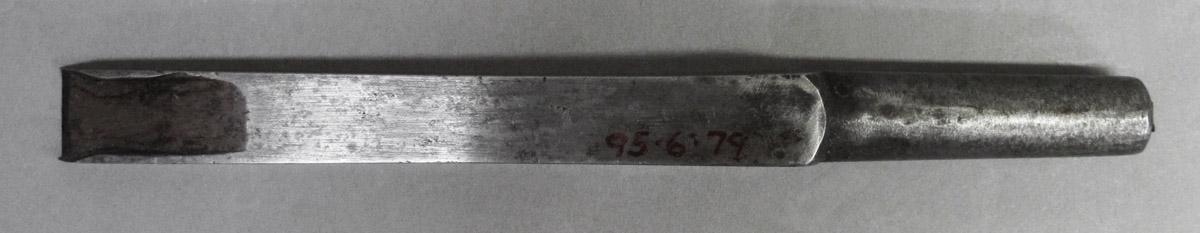1995.0006.079 Machine mortise chisel, side 1