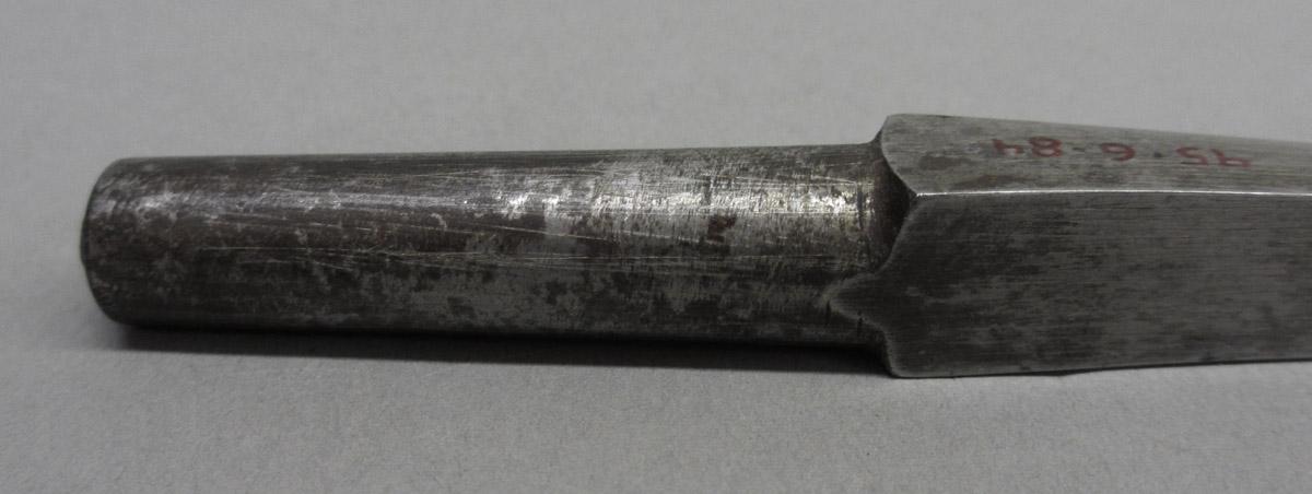 1995.0006.084 Machine mortise chisel, tang detail