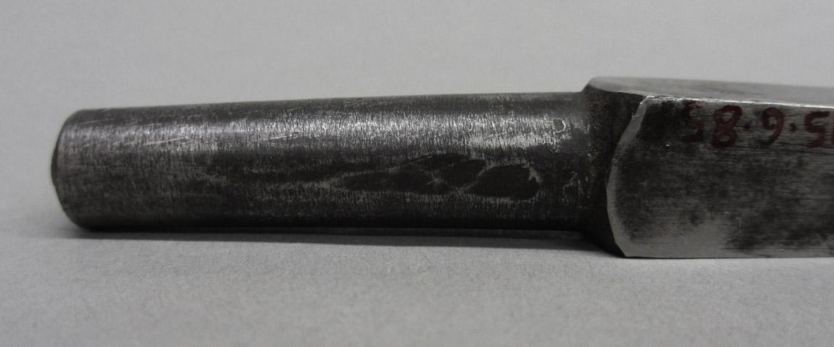 1995.0006.085 Machine mortise chisel, tang detail