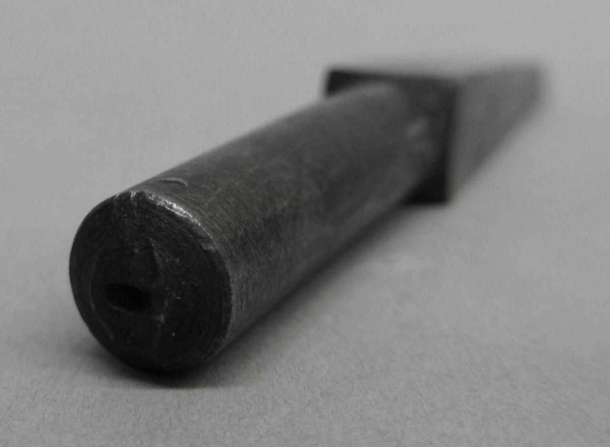 1995.0006.085 Machine mortise chisel, tang end detail