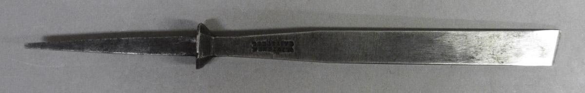 1995.0006.086 Skew carving chisel, side 2