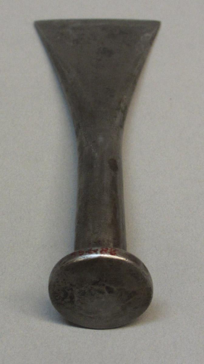 1995.0006.088 Caulking iron, side view
