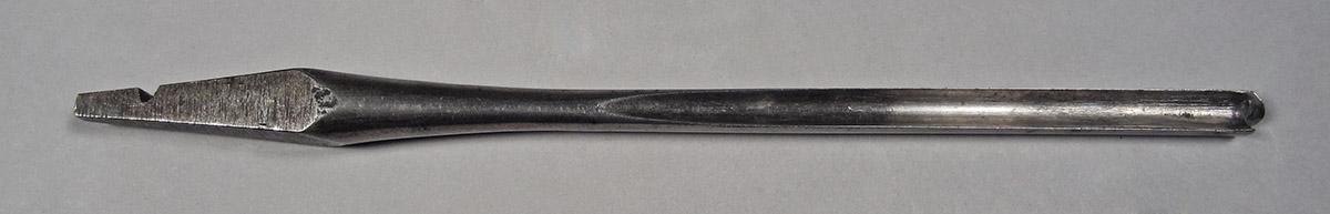 1995.0006.153, Nose bit, side 1
