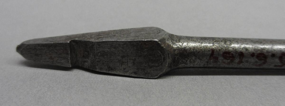1995.0006.164 Auger bit, tang detail