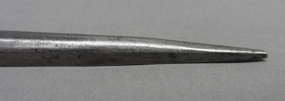 1995.0006.187 Reamer bit, tip detail