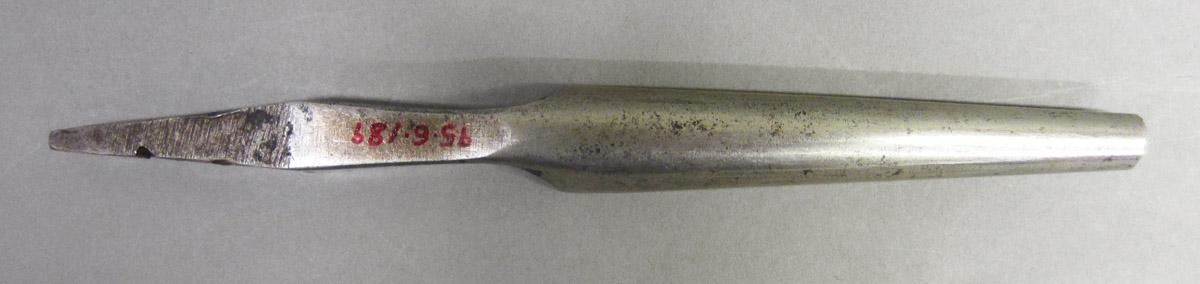 1995.0006.189 Reamer bit, side 1