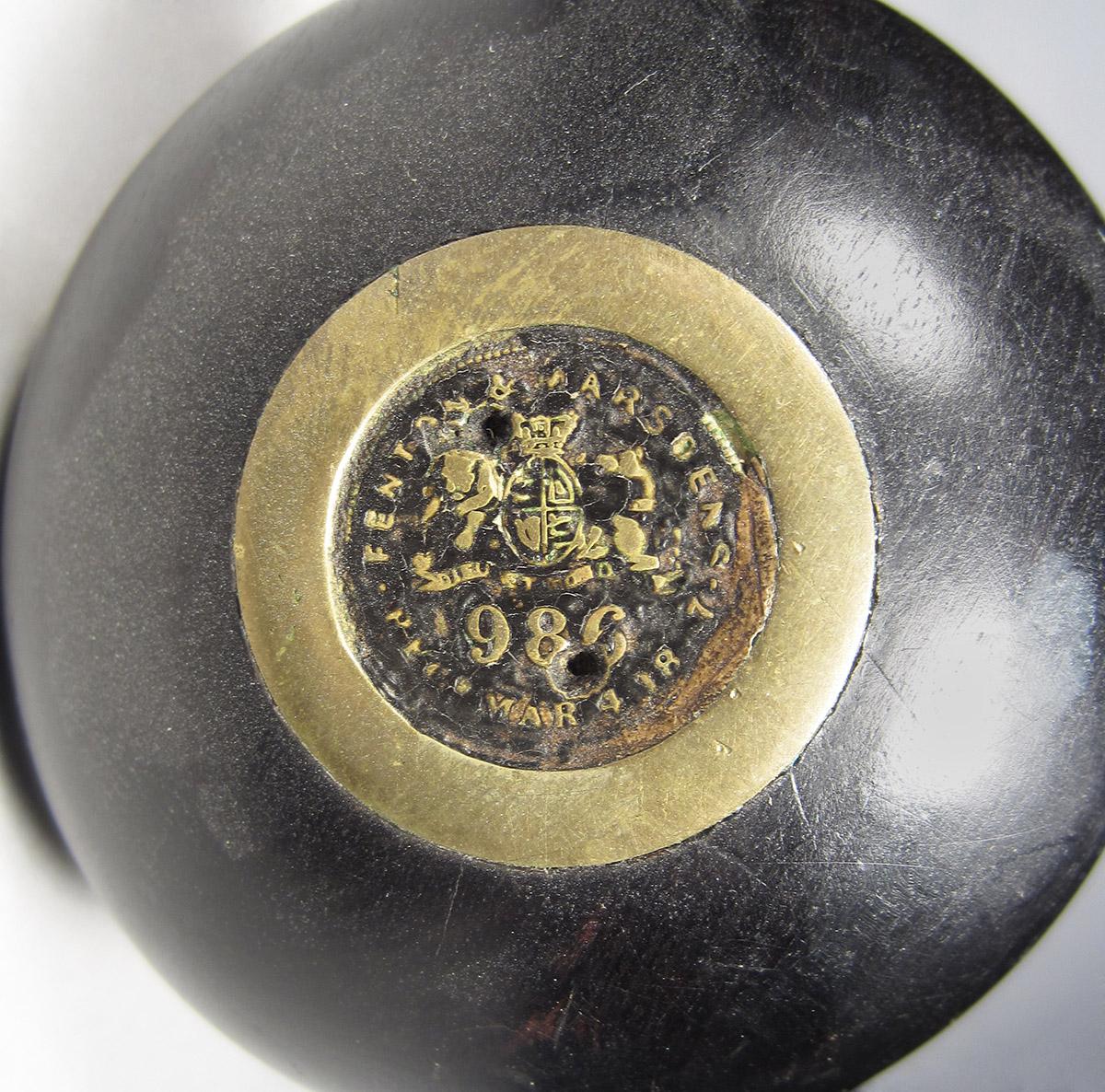 1995.0006.191, Brace, medallion