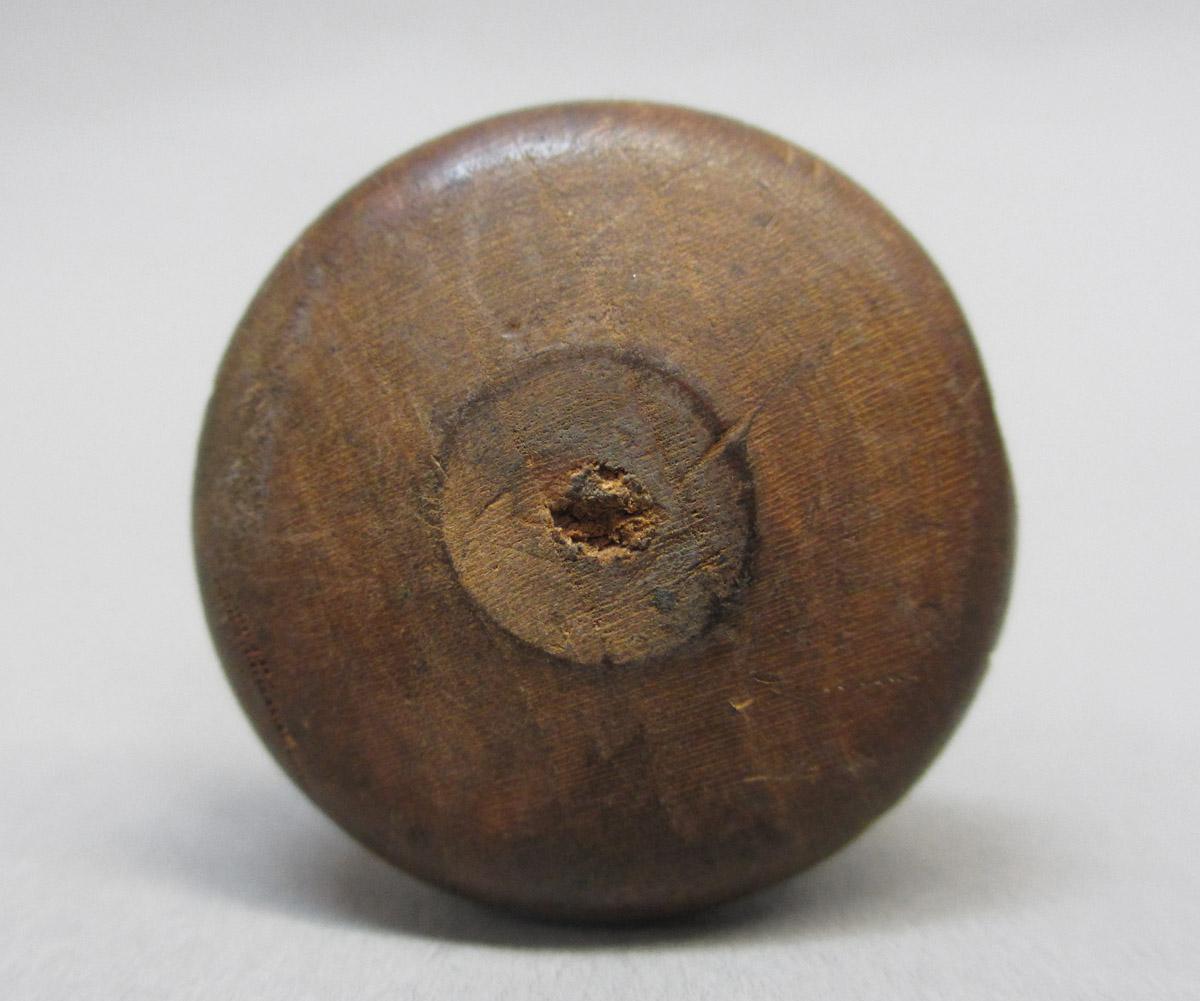 1995.0006.205 Awl, handle base detail