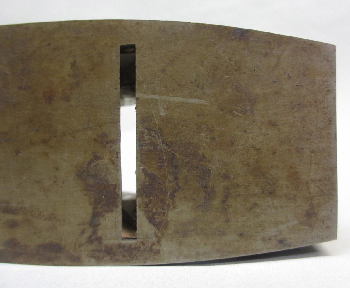 1995.0006.206 Smooth plane, mouth detail