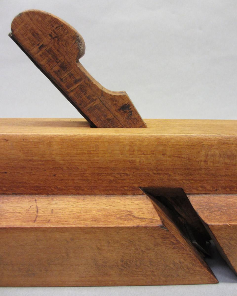 1995.0006.215 Molding plane, wedge detail