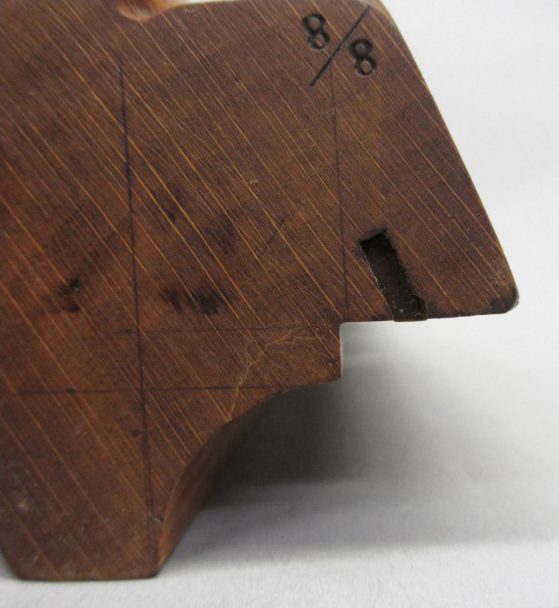 1995.0006.215 Molding plane, profile detail