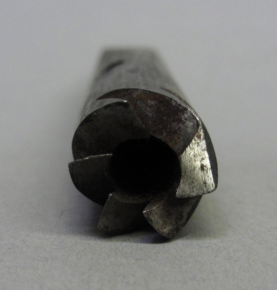 1995.0006.219 Hollow bit, tip detail