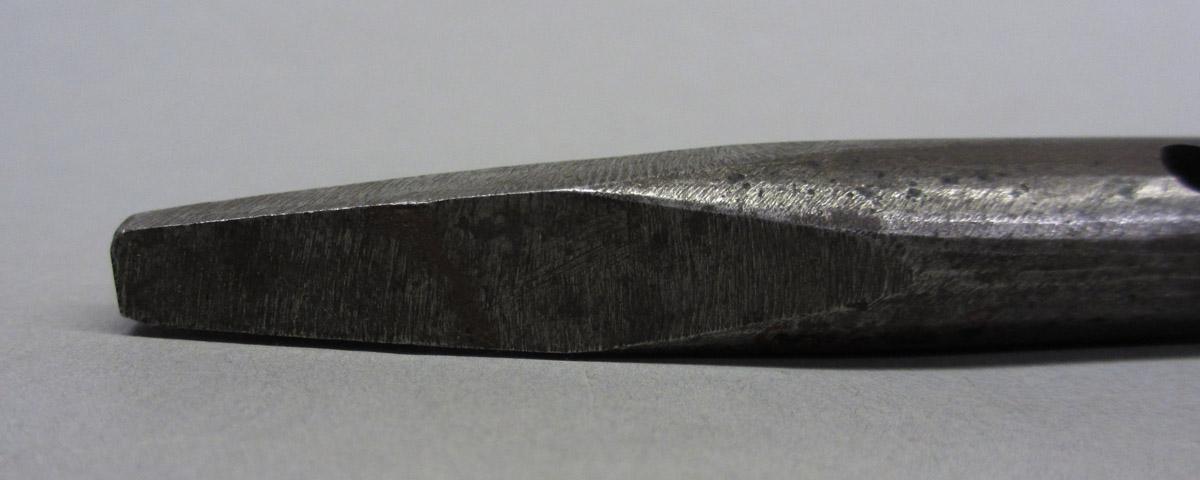 1995.0006.219 Hollow bit, tang detail