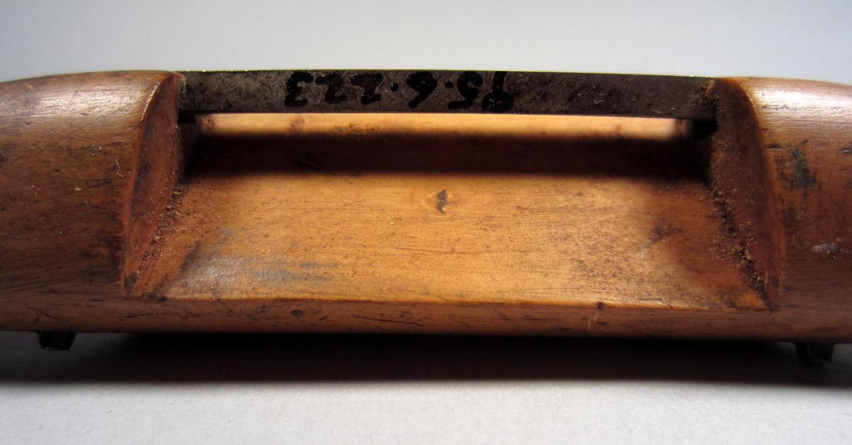 1995.0006.223 A-B Spokeshave, Underside