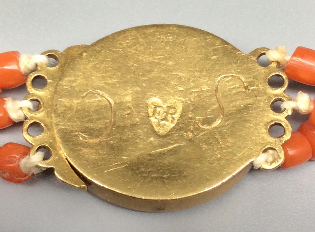 1958.0120.003 Clasp, view 3