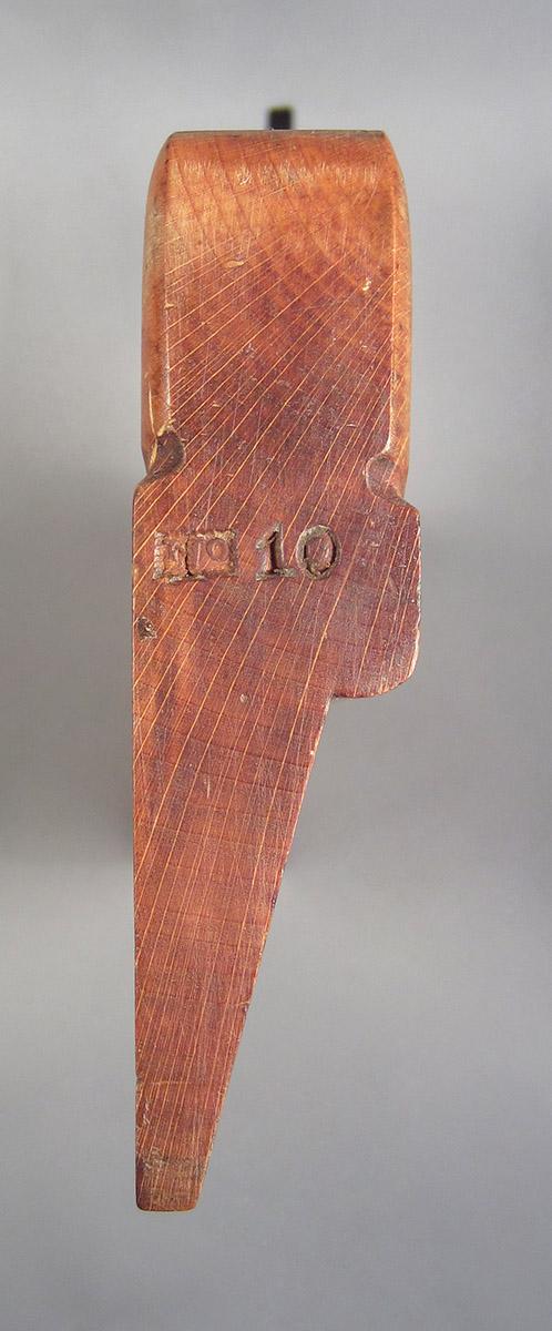 1995.0006.233 A-C, Rabbet plane, heel